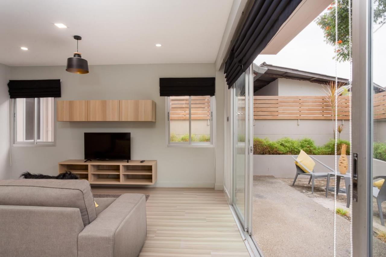 Studio 365 Serviced Apartments Chiang Mai Exterior foto